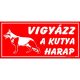 Vigyázz a kutya harap feliratú műanyag tábla, 12,5 x 22,5 cm, Piros